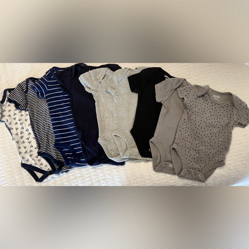 All 9 Short Sleeve Bodysuits Burt’s Bees/Hanes/Carters 0-6M